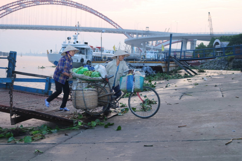 HÌnh ảnh bến phà Bính Hải Phòng những ngày cuối cùng - Ảnh 2.