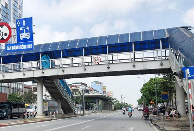 Tu nay den cuoi nam, Ha Noi lap them 4 cau vuot cho nguoi di bo hinh anh 1