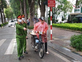 Tiếp tục thực hiện giãn cách xã hội: Người dân có biểu hiện lơ là, chủ quan