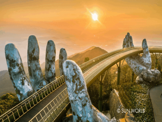 Cầu Vàng, một “sứ giả” của du lịch Việt