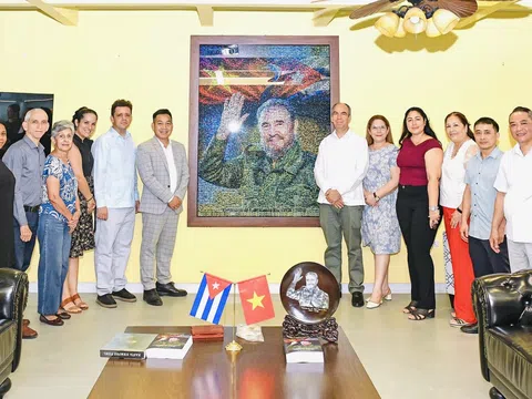 Viện Kinh tế, Văn hóa và Nghệ thuật với ba tác phẩm thể hiện lòng tri ân Lãnh tụ Cuba Fidel Castro Ruz