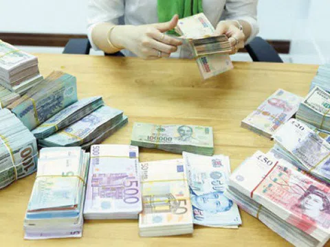 Động thái nới lỏng tiền tệ có thúc đẩy dòng vốn ngoại vào Việt Nam?